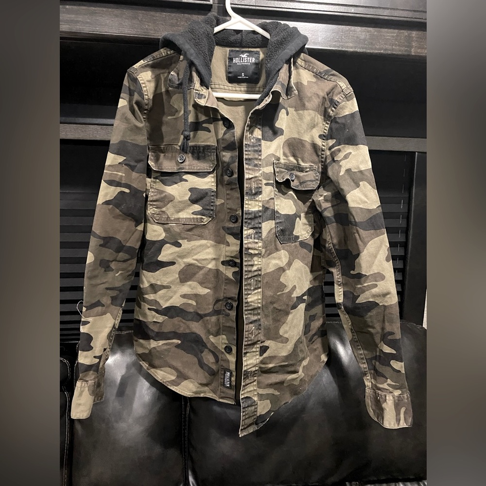 Hollister jacket size small